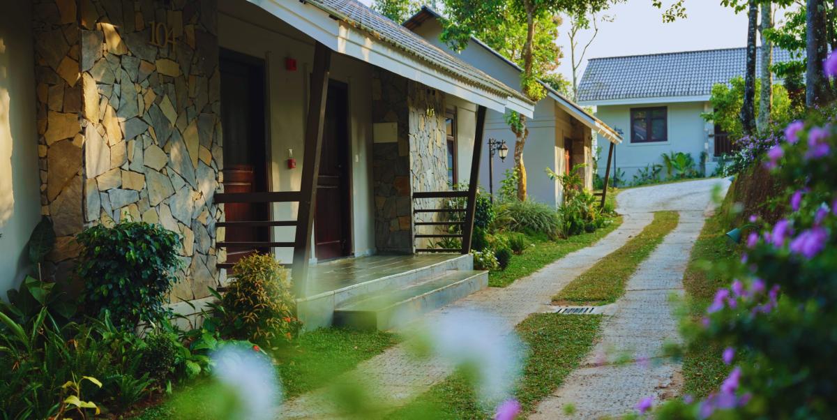Jkc Resort Rates AstraWild Crown - Whitetrip